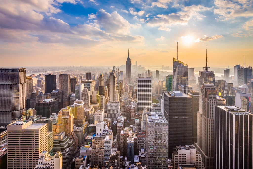 New York, New York, USA skyline.